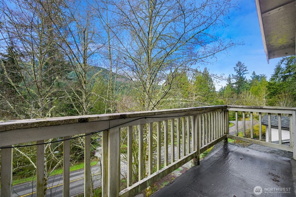 Photo of 372 Sudden Valley Drive, Bellingham, WA 98226 (MLS # 2499939)