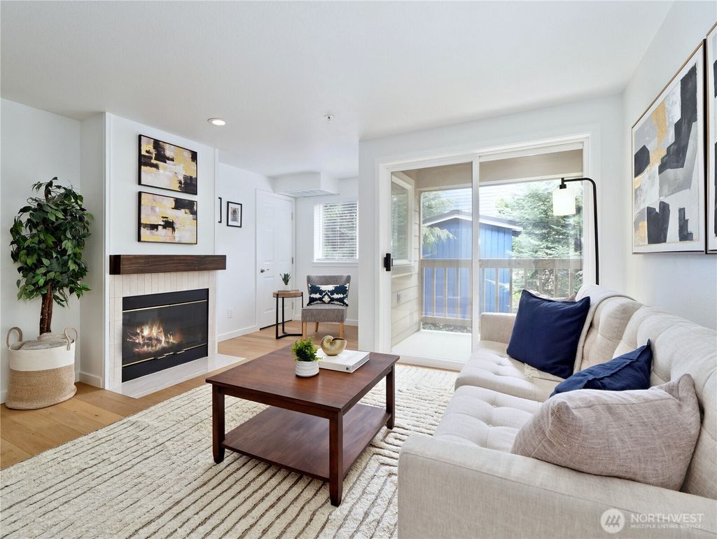 Photo of 18523 68th Avenue NE #102, Kenmore, WA 98028 (MLS # 2520831)