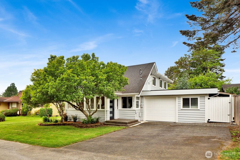 Photo of 2821 Racine Street, Bellingham, WA 98226 (MLS # 2531289)