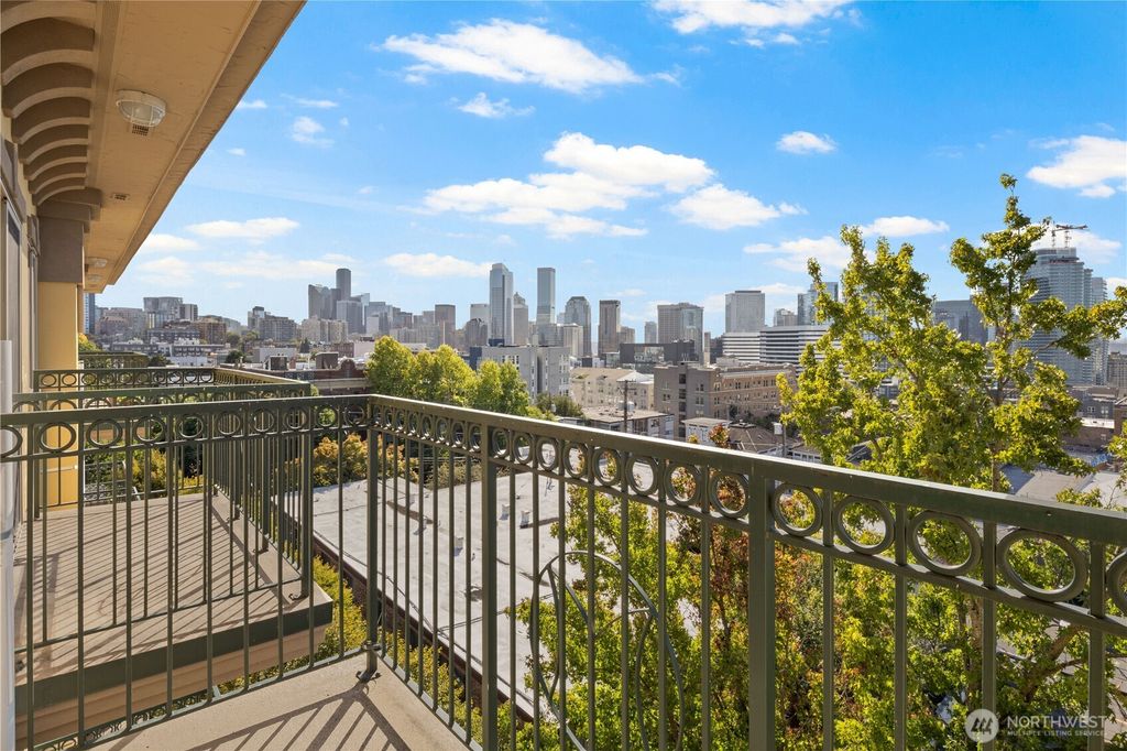 Photo of 700 E Denny Way #PH3, Seattle, WA 98122 (MLS # 2424510)