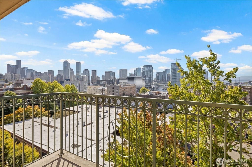 Photo of 700 E Denny Way #PH3, Seattle, WA 98122 (MLS # 2424510)