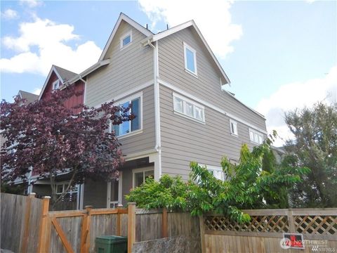Photo of 3615 Albion Place N #A, Seattle, WA 98103 (MLS # 2532758)
