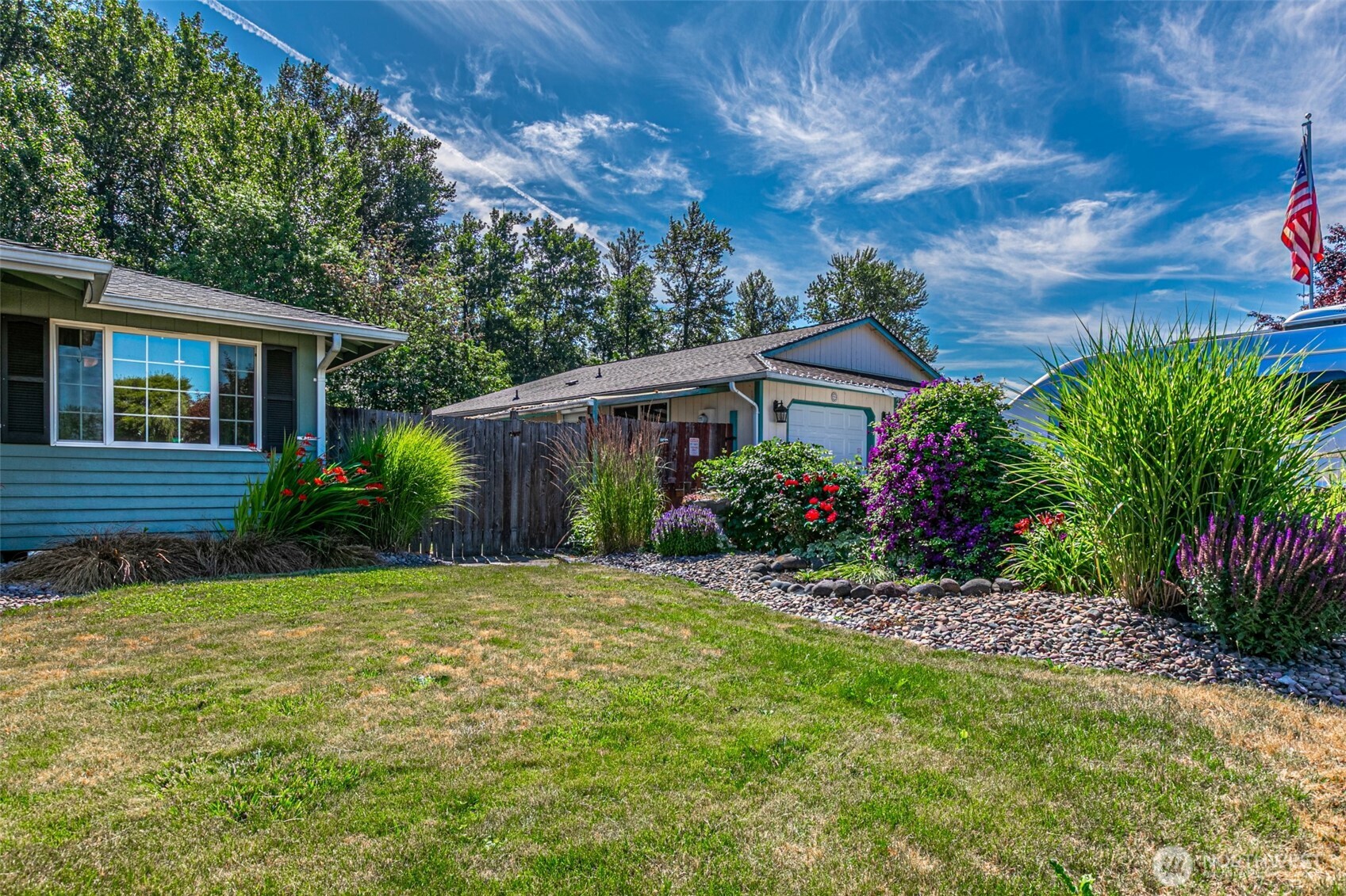406 Brown Way SE