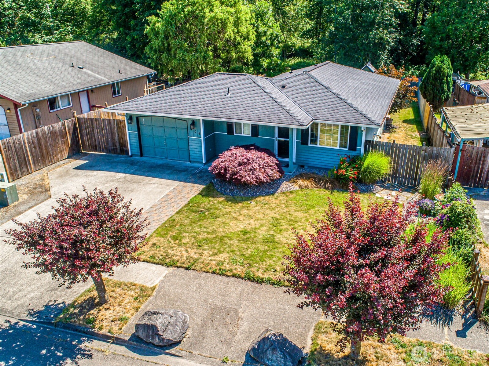 406 Brown Way SE