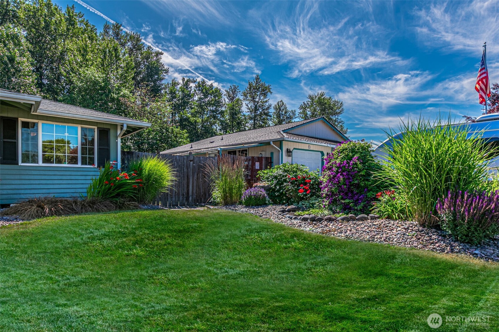 406 Brown Way SE