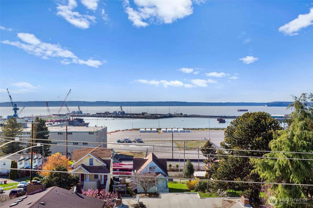 Photo of 2522 Rucker Avenue #403, Everett, WA 98201 (MLS # 2497021)