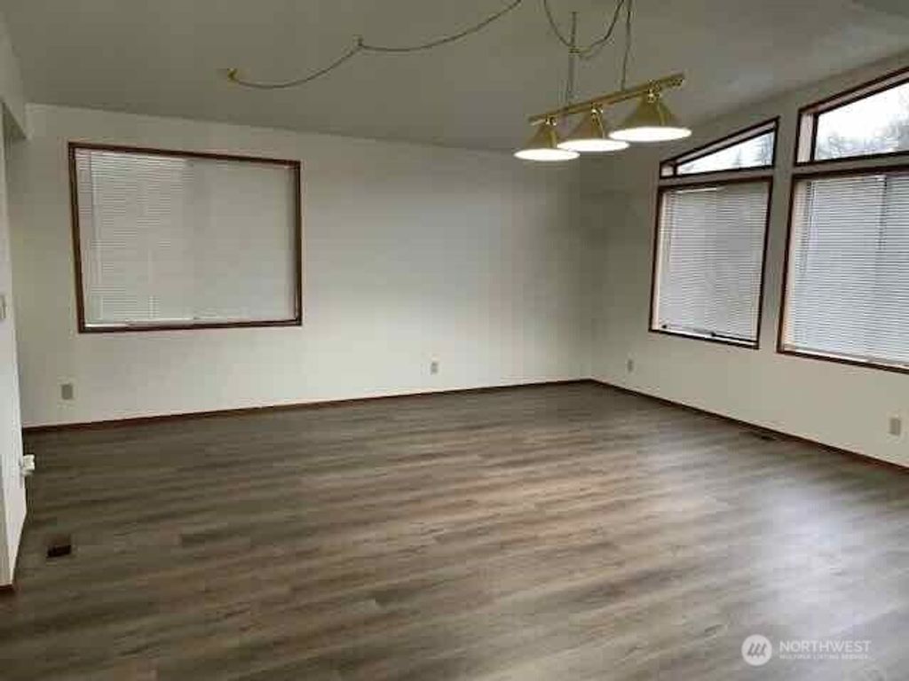 Photo of 2500 S 370th Street #106, Federal Way, WA 98003 (MLS # 2436403)