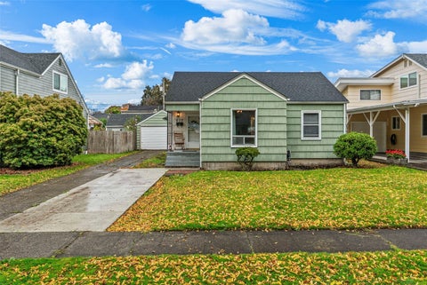 Photo of 617 23rd AVE, Longview, WA 98632 (MLS # 2599661)