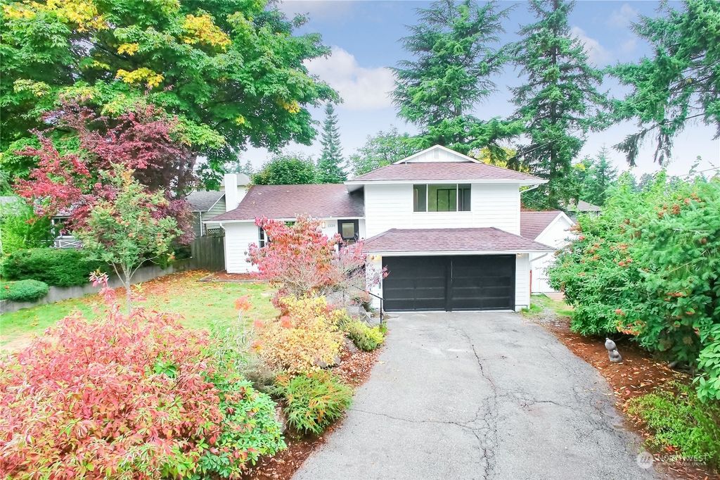 Photo of 1220 S 259th Place, Des Moines, WA 98198 (MLS # 2170364)