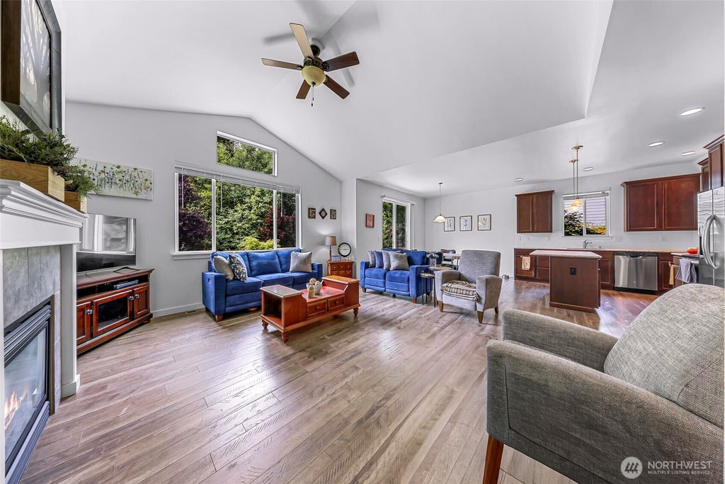 Photo of 927 Clearwater Court, Mount Vernon, WA 98273 (MLS # 2537375)