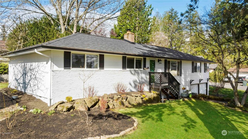 Photo of 10714 NE 194th Street, Bothell, WA 98011 (MLS # 2053738)