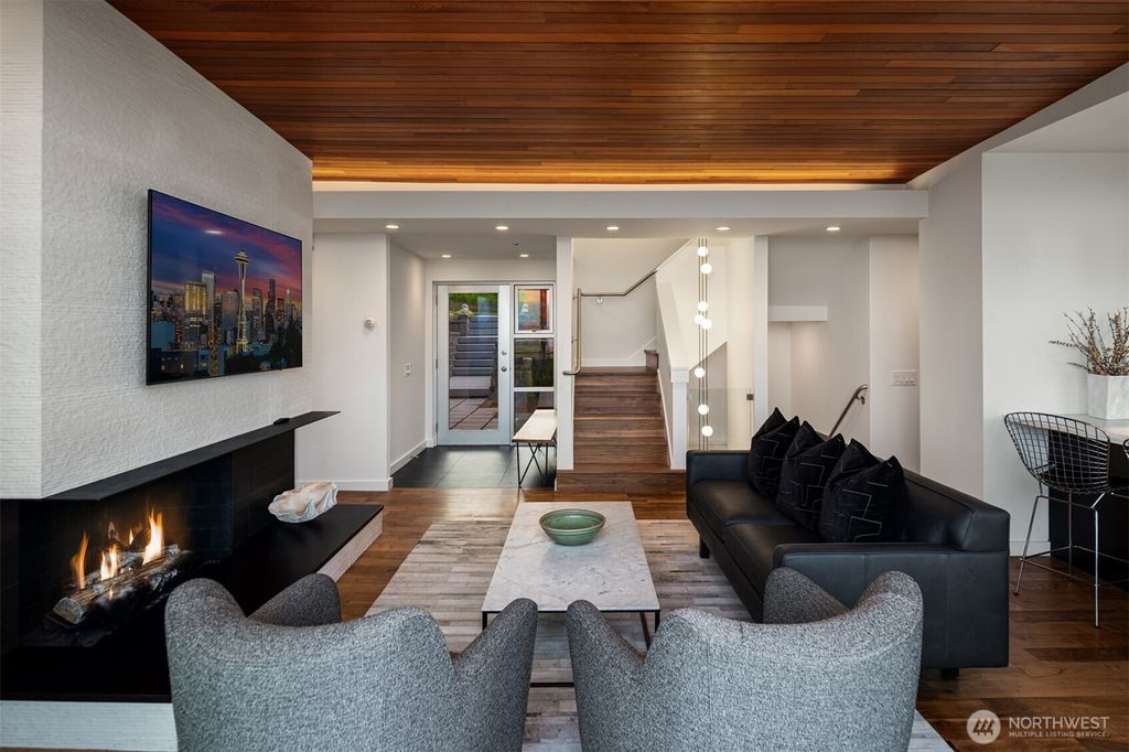 Photo of 7352 56th Avenue NE, Seattle, WA 98115 (MLS # 2448827)