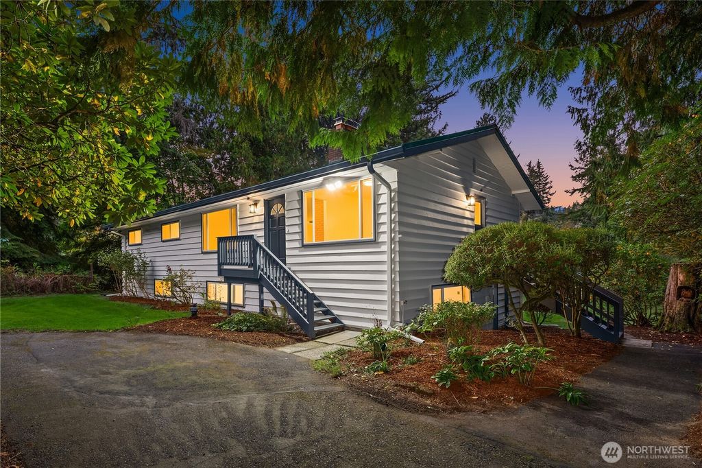 Photo of 24601 SE 165th Street, Issaquah, WA 98027 (MLS # 2442333)