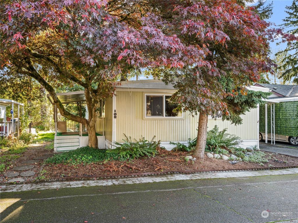 Photo of 18425 NE 95th Street #108, Redmond, WA 98052 (MLS # 2305659)