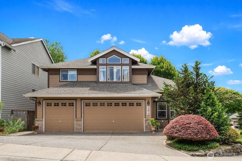 Photo of 13915 SE 238th Place, Kent, WA 98042 (MLS # 2545559)