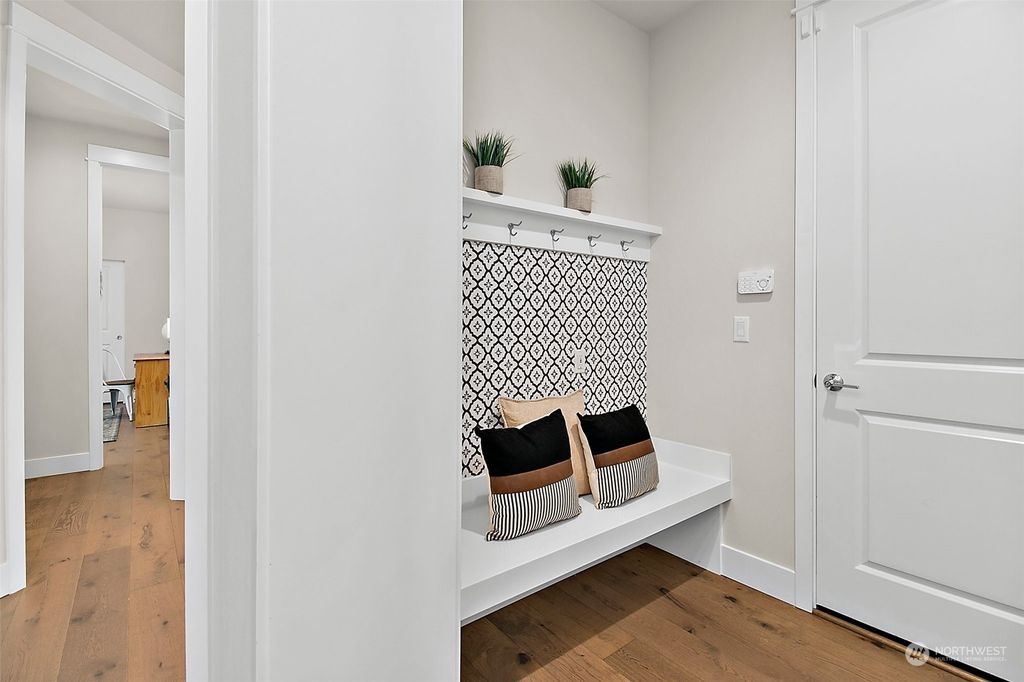 Photo of 31345 43rd Place SW, Federal Way, WA 98023 (MLS # 2314184)