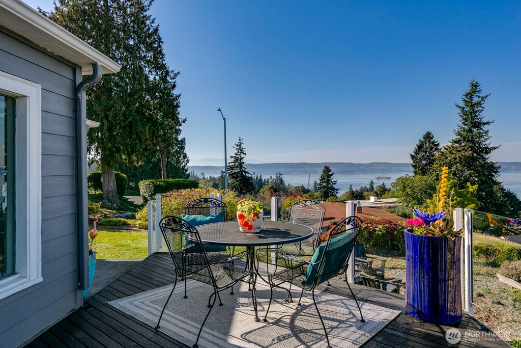 Photo of 5037 33rd Avenue W, Everett, WA 98203 (MLS # 2442288)