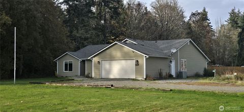 Photo of 3710 W Edgewood DR, Port Angeles, WA 98362 (MLS # 2525806)
