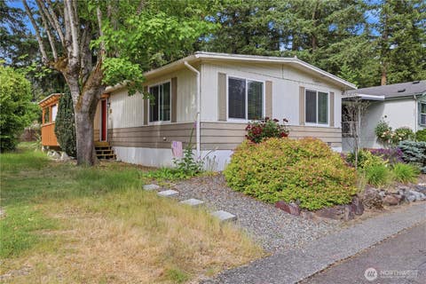 Photo of 18425 NE 95th Street #221, Redmond, WA 98052 (MLS # 2535762)