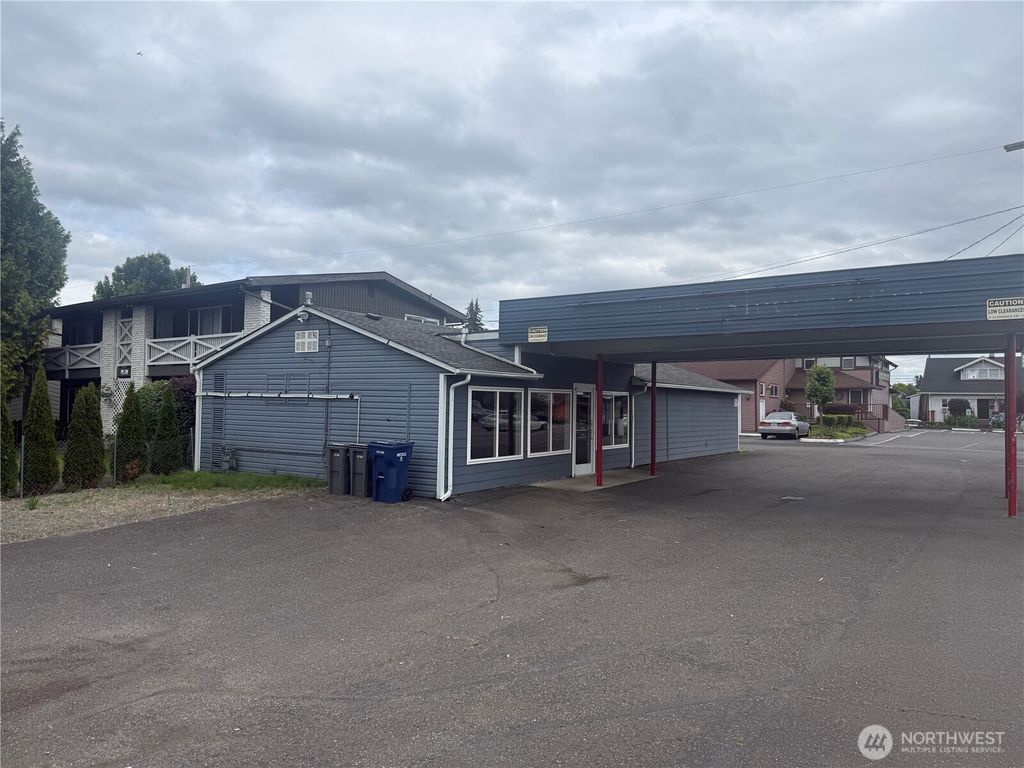 Photo of 420 auburn Way N, Auburn, WA 98002 (MLS # 2549717)