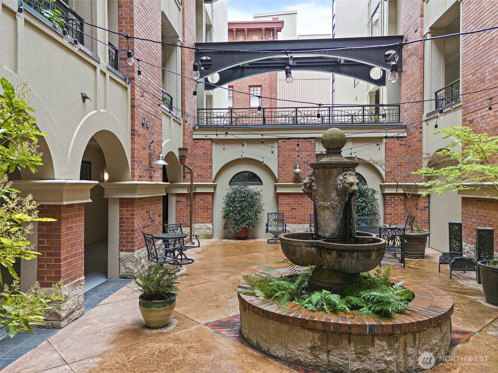 708 Market Street 711