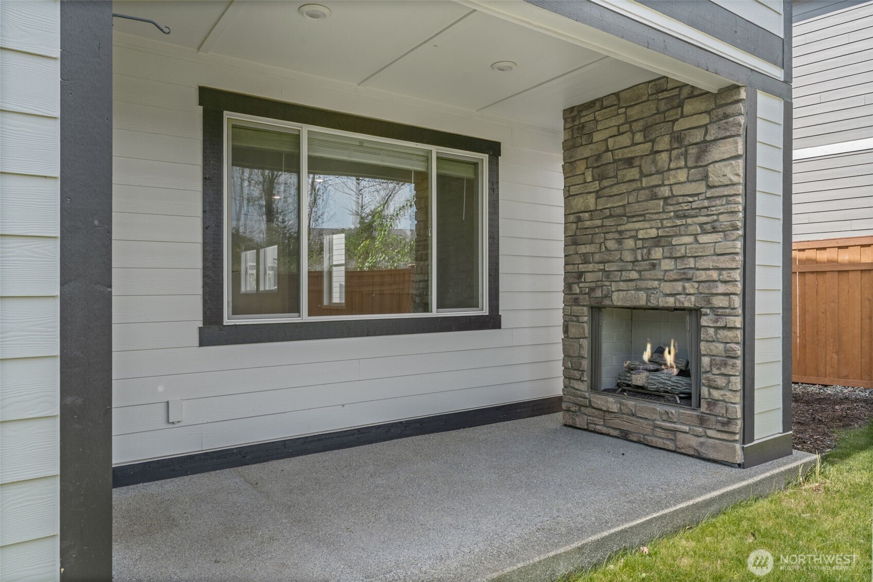 15025 Olympic Loop E