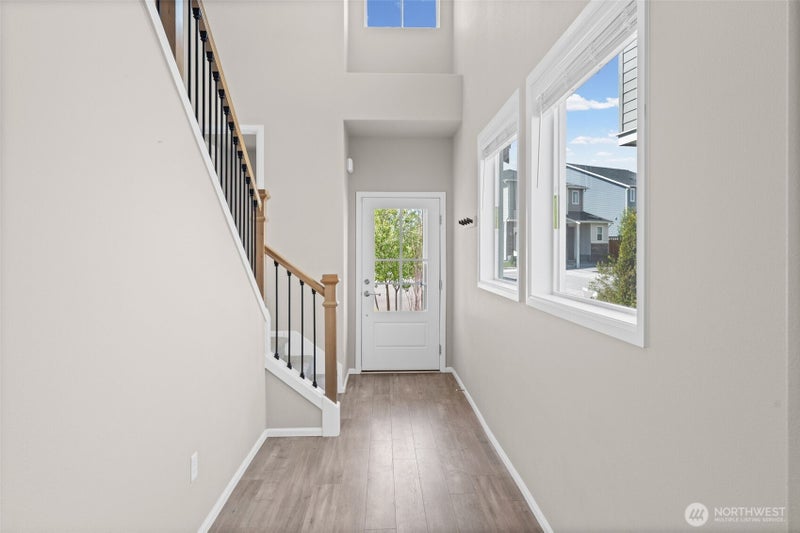 15025 Olympic Loop E