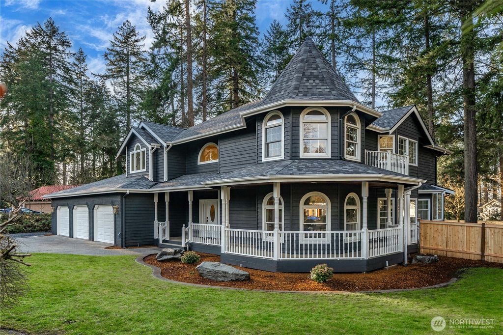 Photo of 11215 Madera Circle SW, Lakewood, WA 98499 (MLS # 2481254)