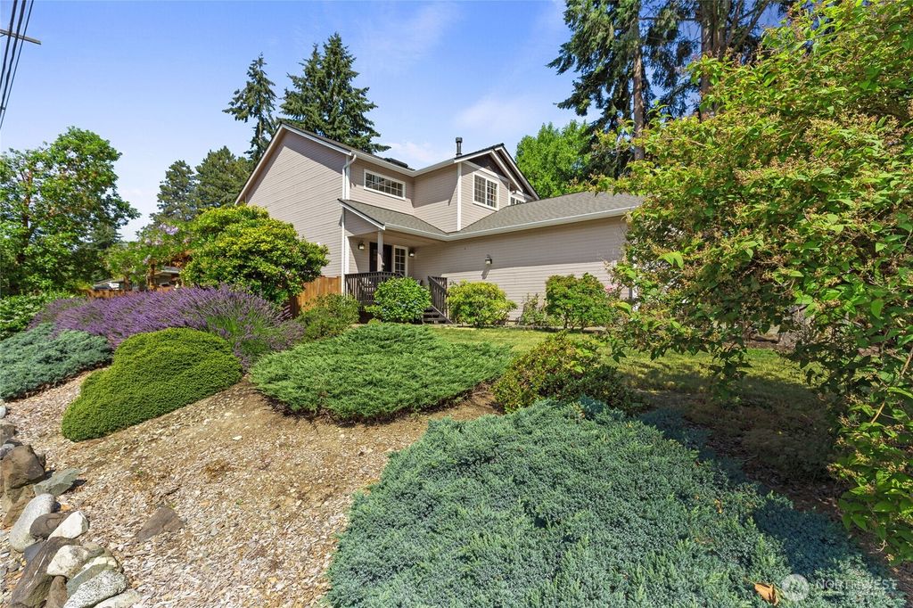 Photo of 16267 16th Avenue SW, Burien, WA 98166 (MLS # 2430330)