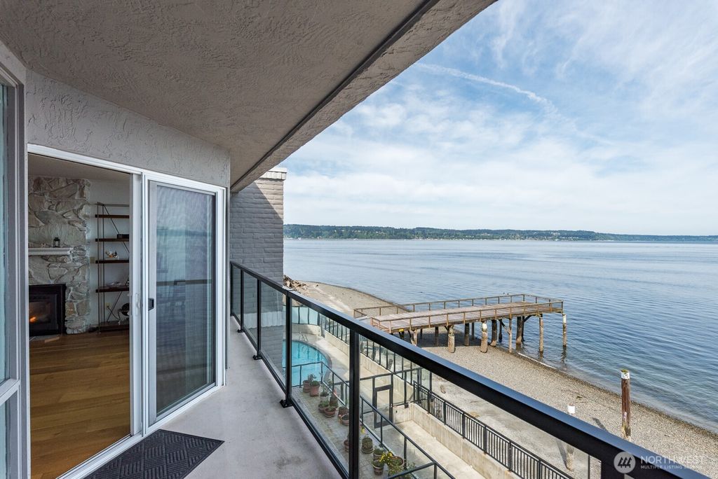 Photo of 610 Front Street #405, Mukilteo, WA 98275 (MLS # 2517458)