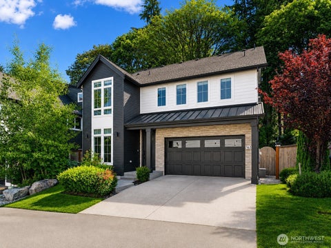 Photo of 16534 77th Avenue NE, Kenmore, WA 98028 (MLS # 2563264)
