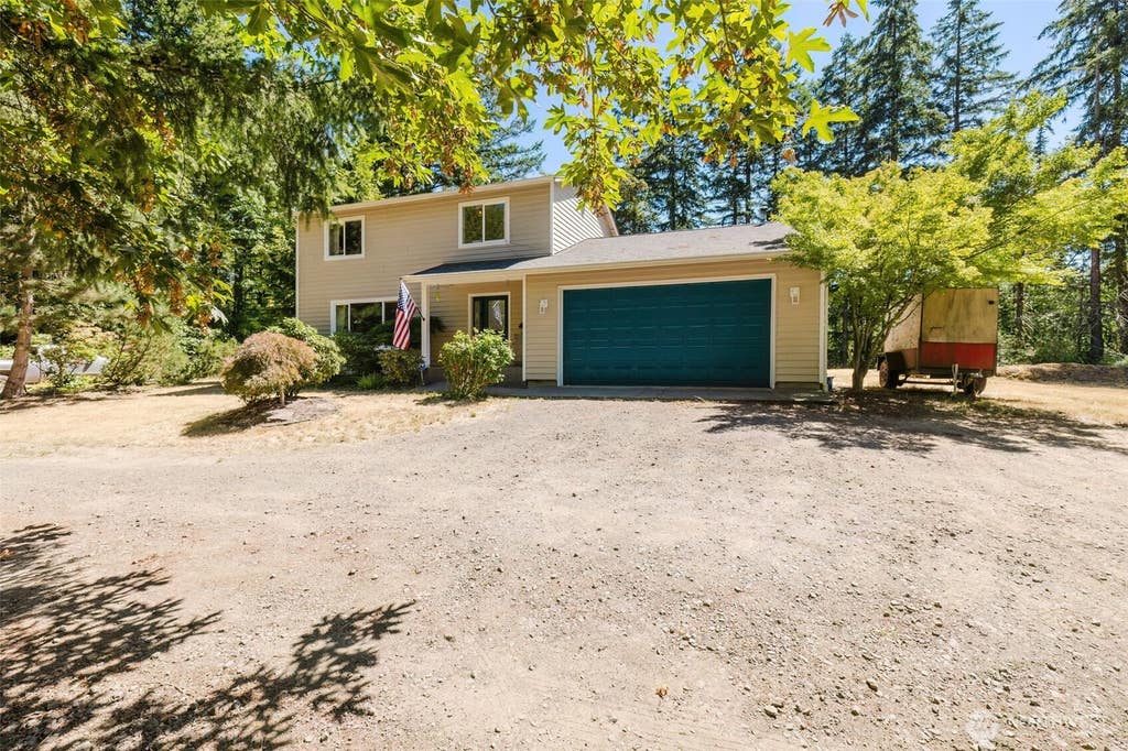 Photo of 2867 Sand Dollar Road W, Bremerton, WA 98312 (MLS # 2566222)