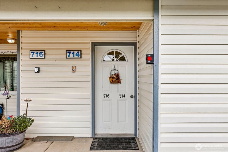 714 Cascade Palms Court
