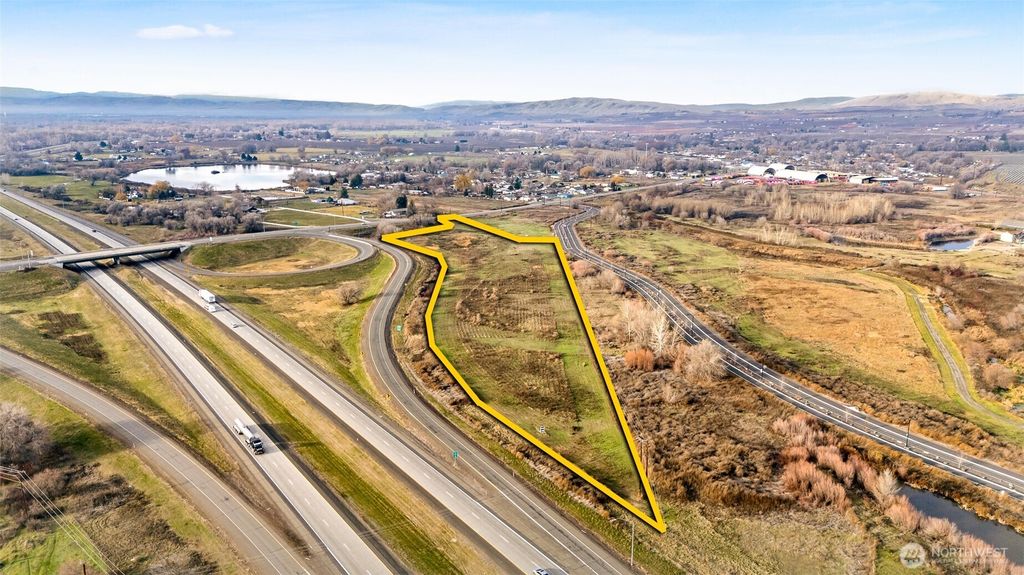 Photo of 0 Buena RD, Zillah, WA 98953 (MLS # 2467333)