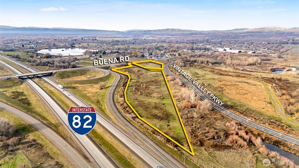 Photo of 0 Buena RD, Zillah, WA 98953 (MLS # 2467333)