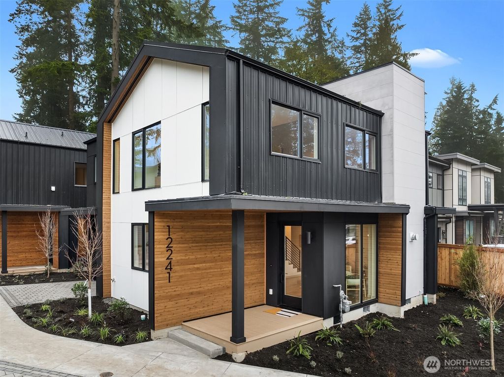 Photo of 12241 NE 66TH Street, Kirkland, WA 98033 (MLS # 2372567)