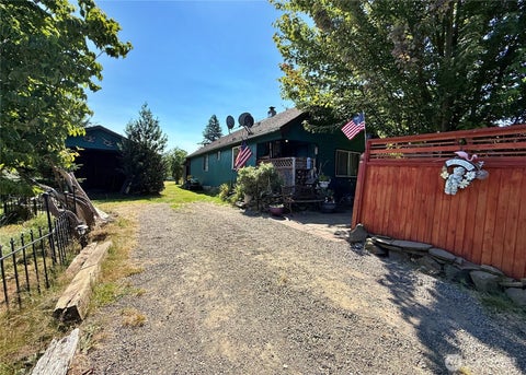 Photo of 108 Godfrey Road, Mossyrock, WA 98564 (MLS # 2477175)