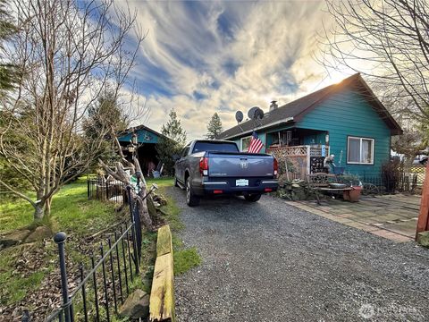 Photo of 108 Godfrey Road, Mossyrock, WA 98564 (MLS # 2477175)