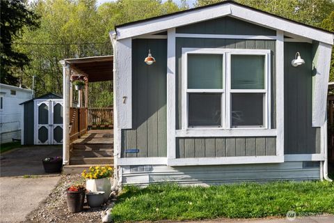 Photo of 105 E Cox Ave #7, Arlington, WA 98223 (MLS # 2513346)