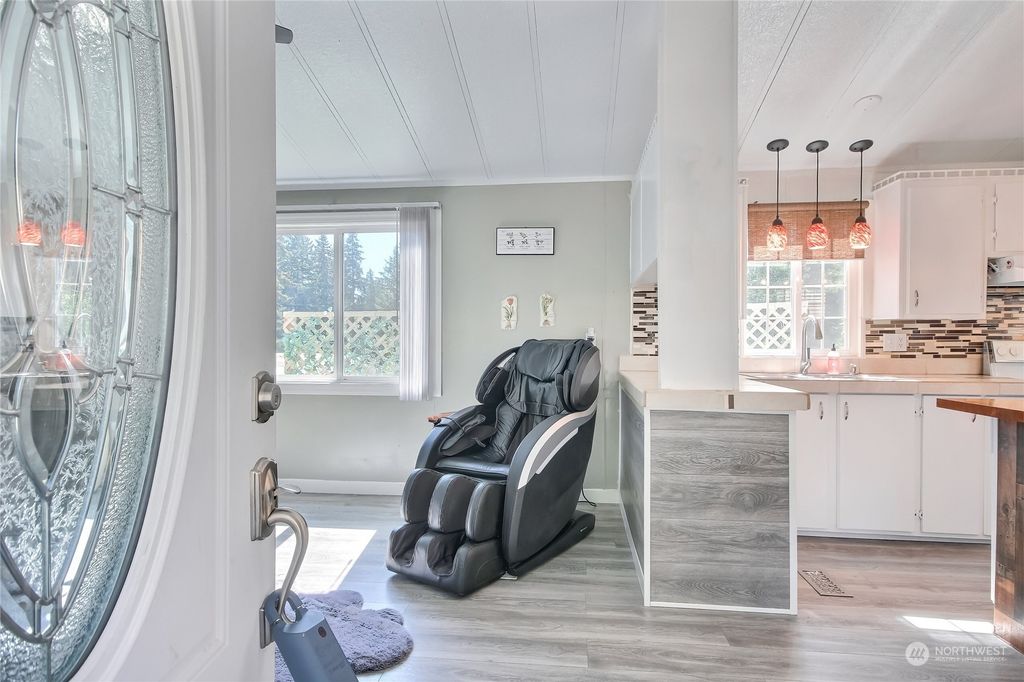 Photo of 23121 Edmonds Way #11, Edmonds, WA 98020 (MLS # 2230634)