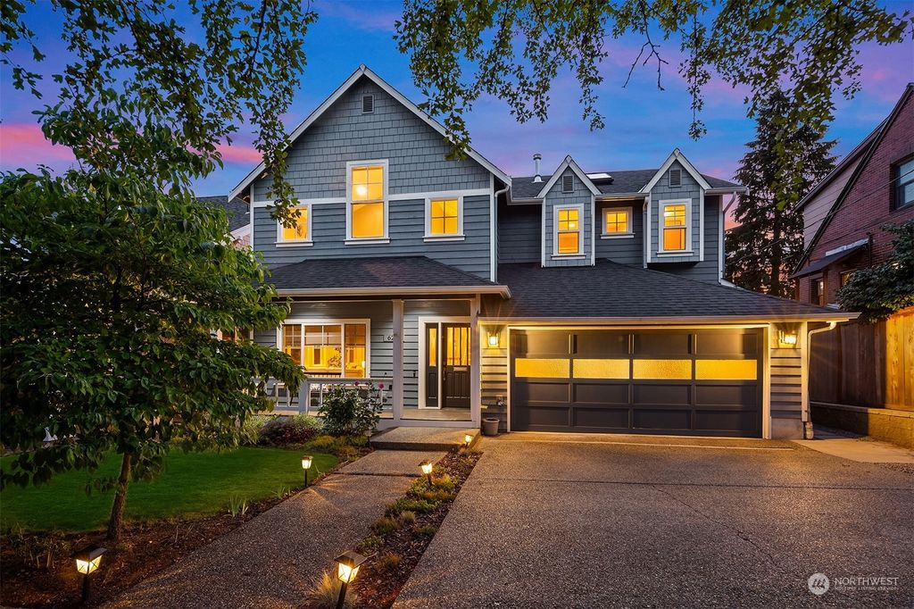 Photo of 6219 31st Avenue NE, Seattle, WA 98115 (MLS # 2274209)