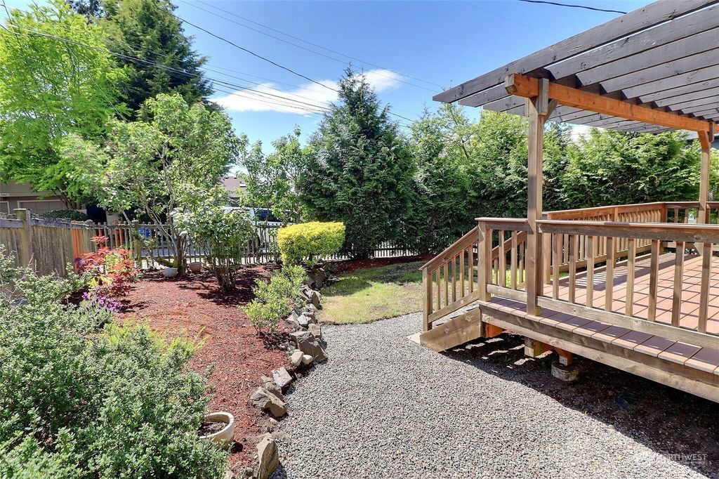 Photo of 4201 SW Thistle Street, Seattle, WA 98136 (MLS # 2237104)