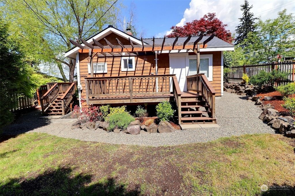 Photo of 4201 SW Thistle Street, Seattle, WA 98136 (MLS # 2237104)