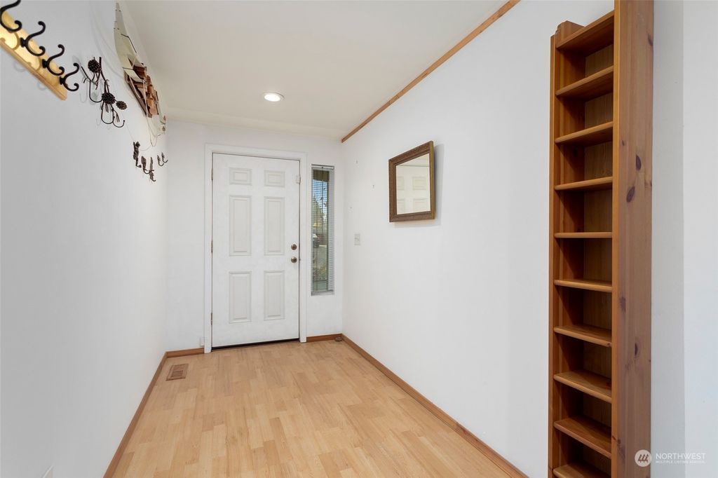 Photo of 3204 S 203rd Street, SeaTac, WA 98198 (MLS # 2310608)