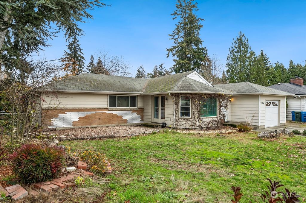 Photo of 3204 S 203rd Street, SeaTac, WA 98198 (MLS # 2310608)