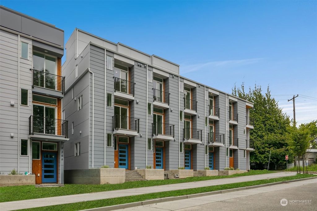 Photo of 9352 Sturtevant Avenue S, Seattle, WA 98118 (MLS # 2004363)