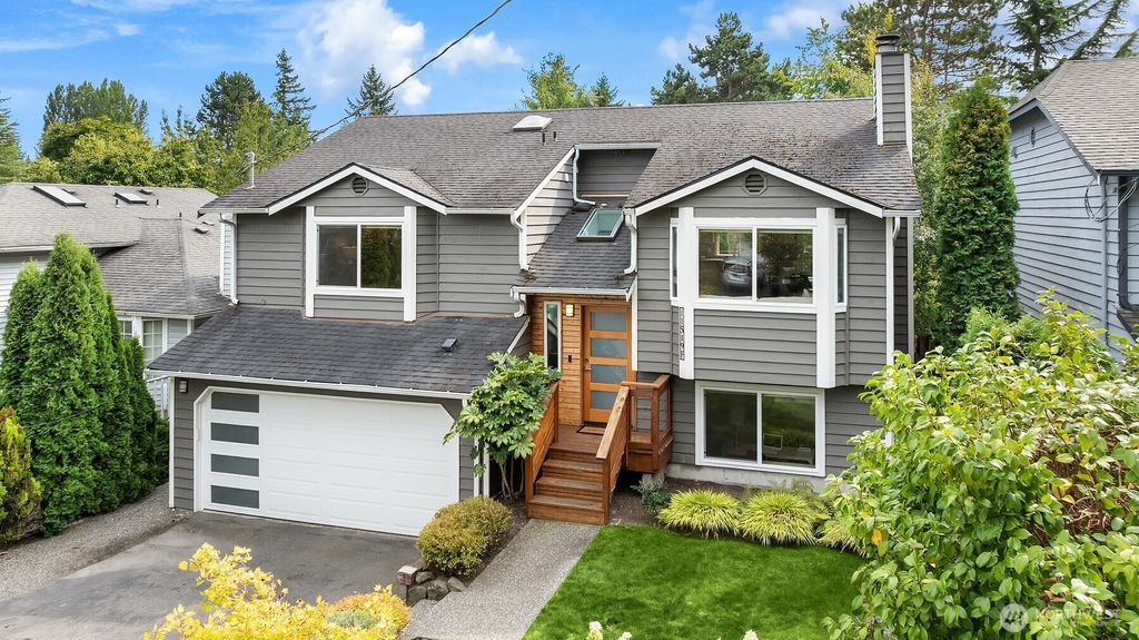 Photo of 11519 12th Avenue NE #F, Seattle, WA 98125 (MLS # 2422596)
