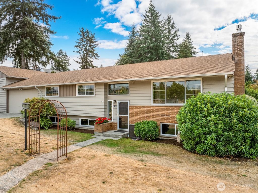 Photo of 1807 N 170th Street, Shoreline, WA 98133 (MLS # 2429092)