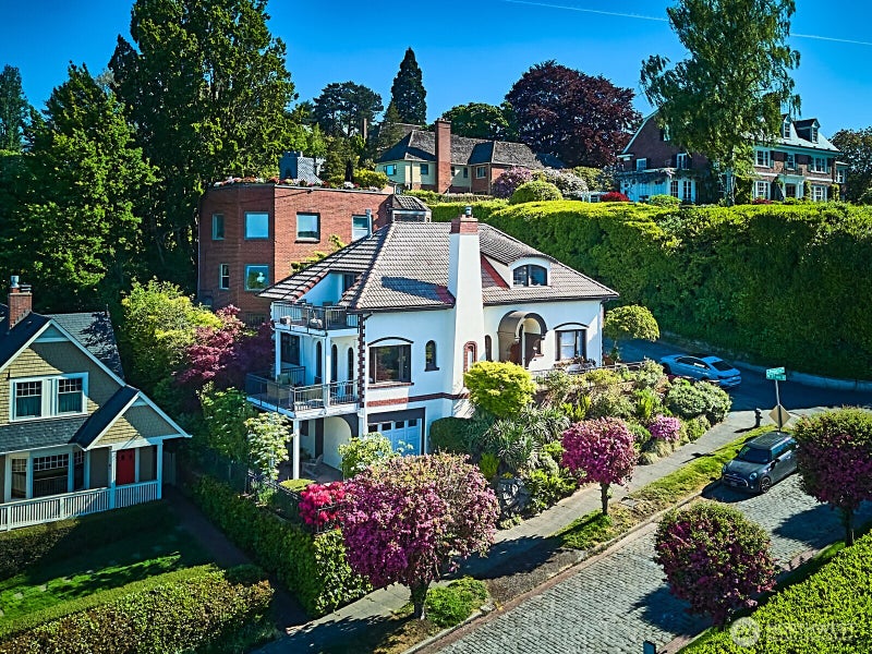 700 W Prospect Street