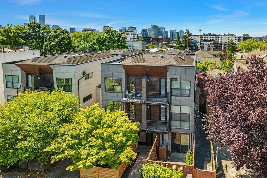 Photo of 219 12th Avenue E #A, Seattle, WA 98102 (MLS # 2526657)